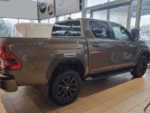 TOYOTA HILUX INVINCIBLE XTRA CABINE 2,4L 150-D 4*4 Bronze impérial métallisé. – Image 5